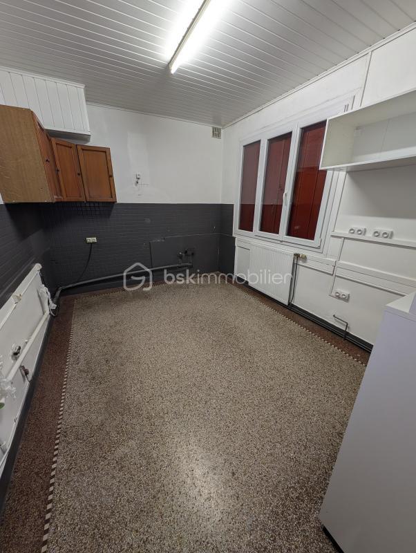 Local commercial - 160 m² - 7 pièces