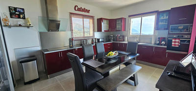 Maison - 170 m² - 6 pièces