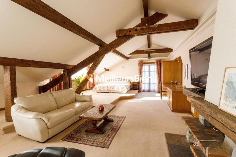 Propriété - 576 m² - 13 pièces