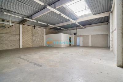 Local d'activités - 385 m²