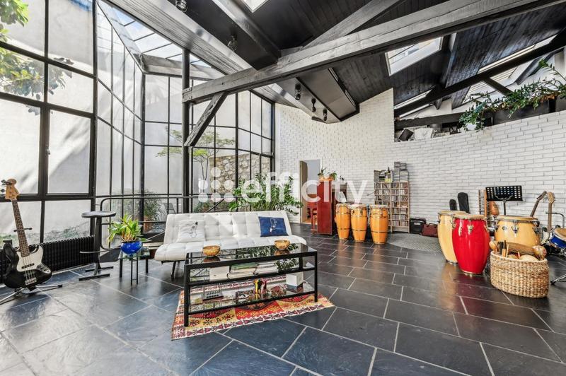 Appartement - 256 m² - 6 pièces