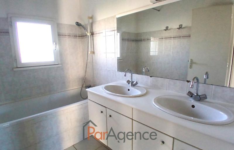 Maison - 88 m² - 4 pièces