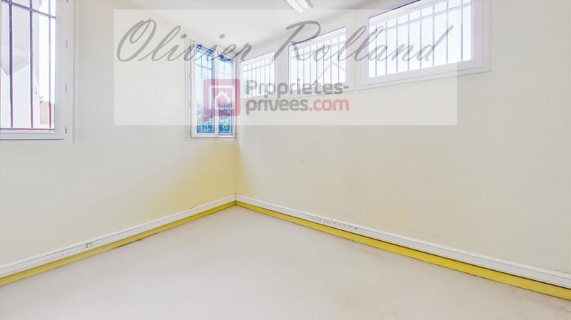 Maison - 300 m² - 13 pièces