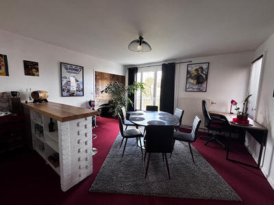 Appartement - 90 m² - 4 pièces