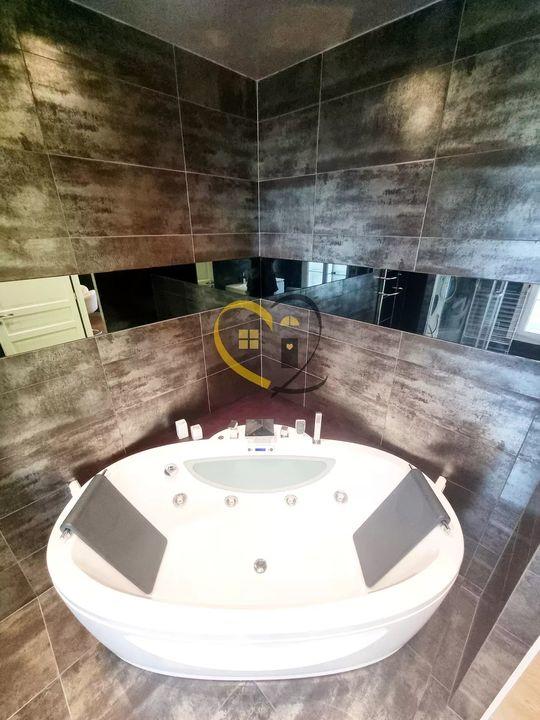 Appartement - 89 m² - 4 pièces