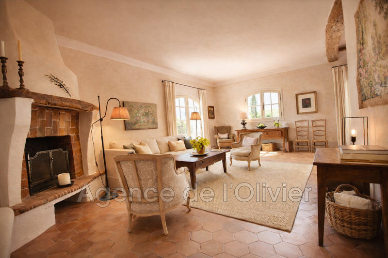 Maison - 200 m² - 8 pièces