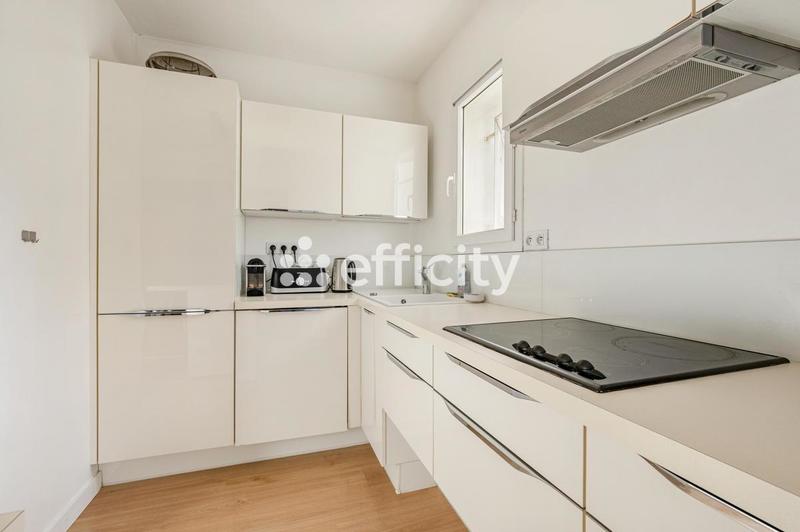 Maison - 160 m² - 8 pièces