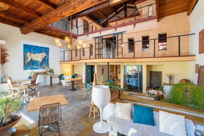 Maison - 550 m² - 10 pièces