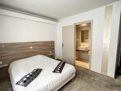 Fonds de commerce - 984 m²