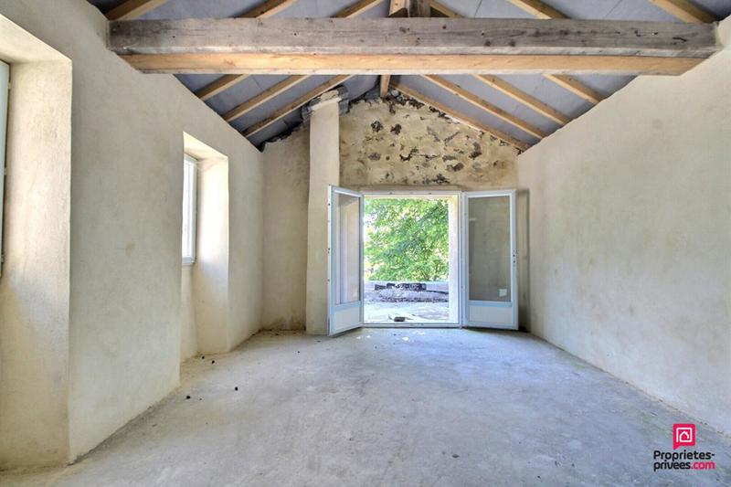 Maison - 244 m² - 9 pièces