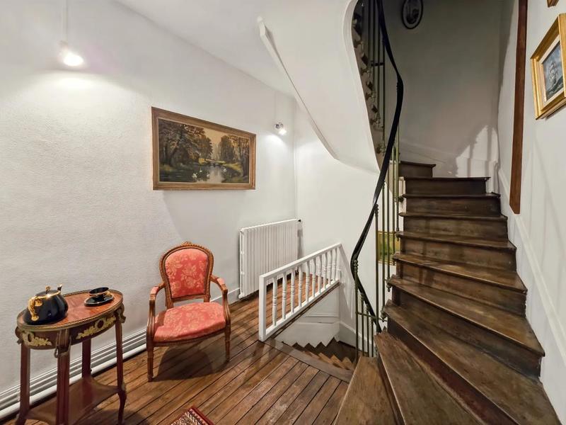 Maison - 172 m² - 8 pièces