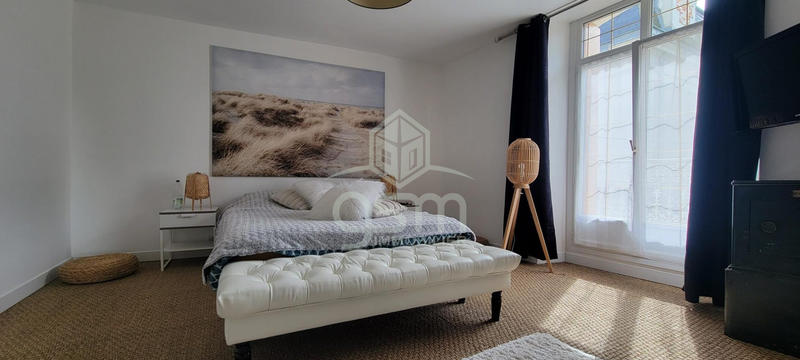 Maison ancienne - 213 m² - 9 pièces