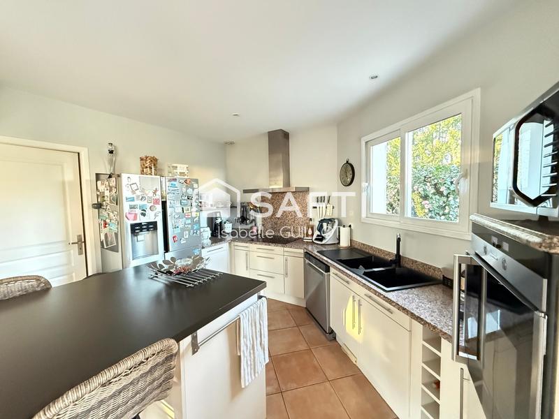 Maison - 180 m² - 6 pièces