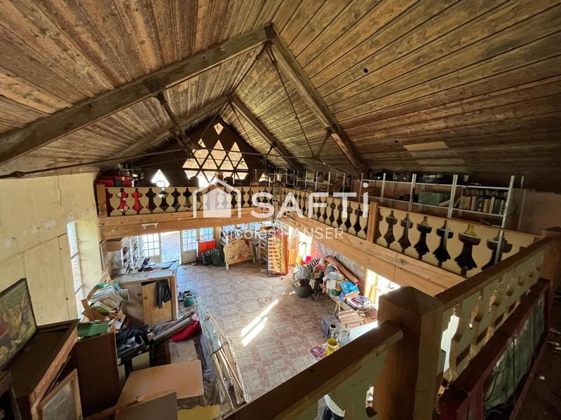 Maison - 1 000 m² - 22 pièces