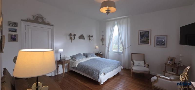 Maison - 283 m² - 12 pièces