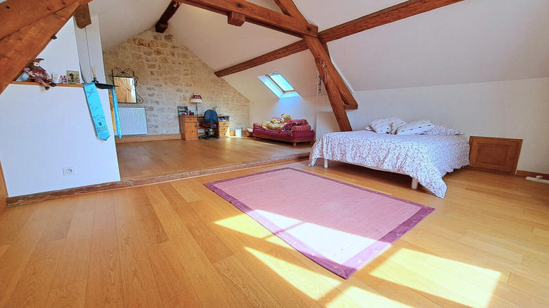 Maison - 201 m² - 7 pièces