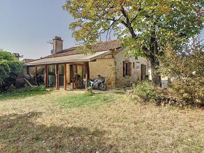 Maison en pierre - 77 m² - 3 pièces