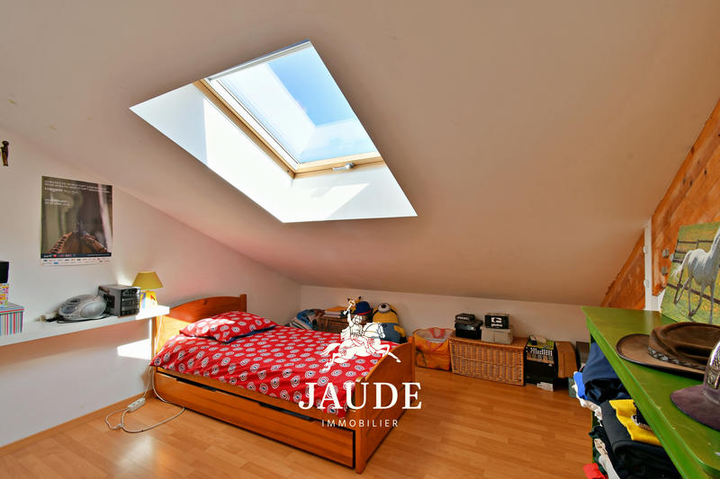 Maison - 221 m² - 10 pièces