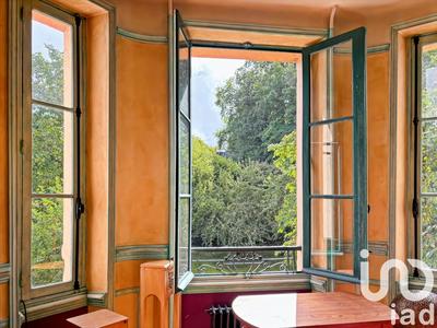 Maison - 207 m² - 9 pièces