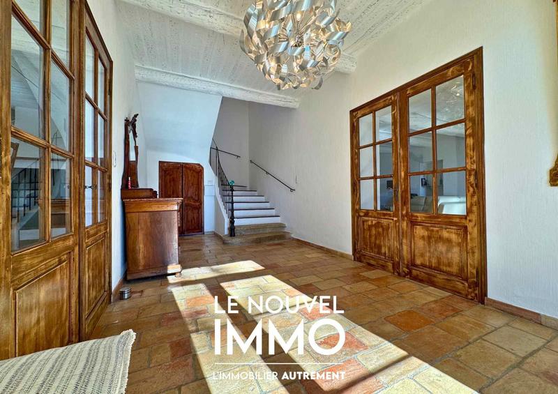 Mas - 335 m² - 8 pièces