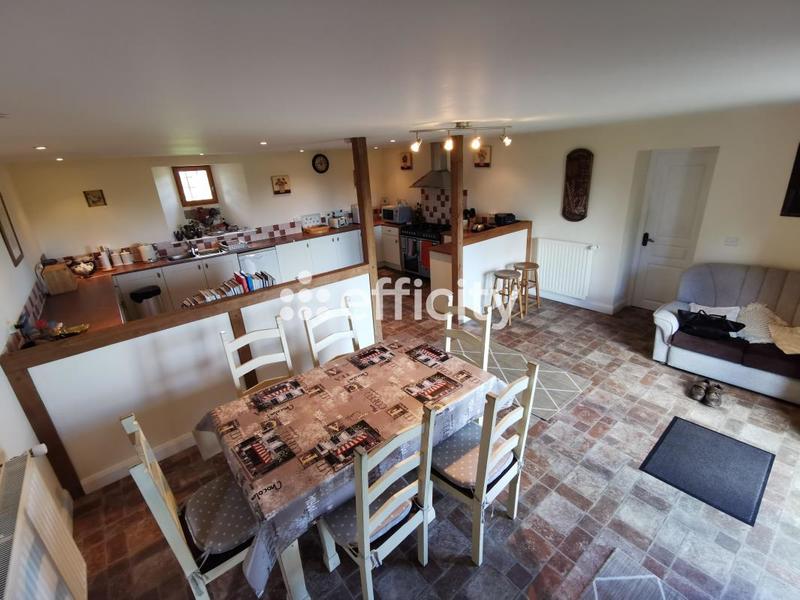 Maison - 269 m² - 9 pièces