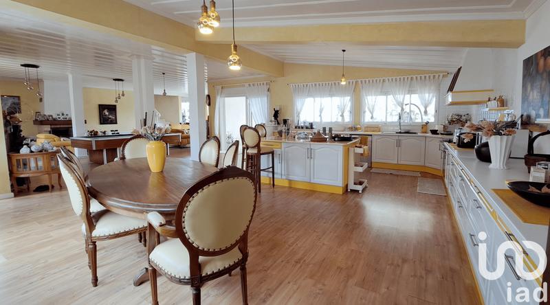 Maison - 349 m² - 7 pièces