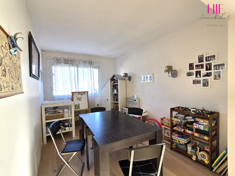 Maison traditionnelle - 125 m² - 6 pièces