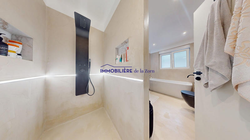 Maison - 93 m² - 4 pièces