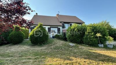 Maison - 150 m² - 8 pièces