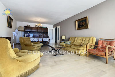 Appartement - 93 m² - 3 pièces