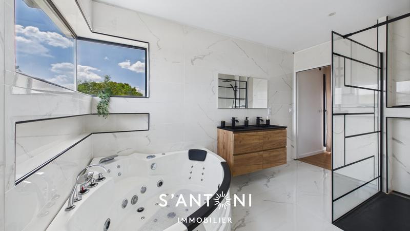 Maison - 125 m² - 4 pièces