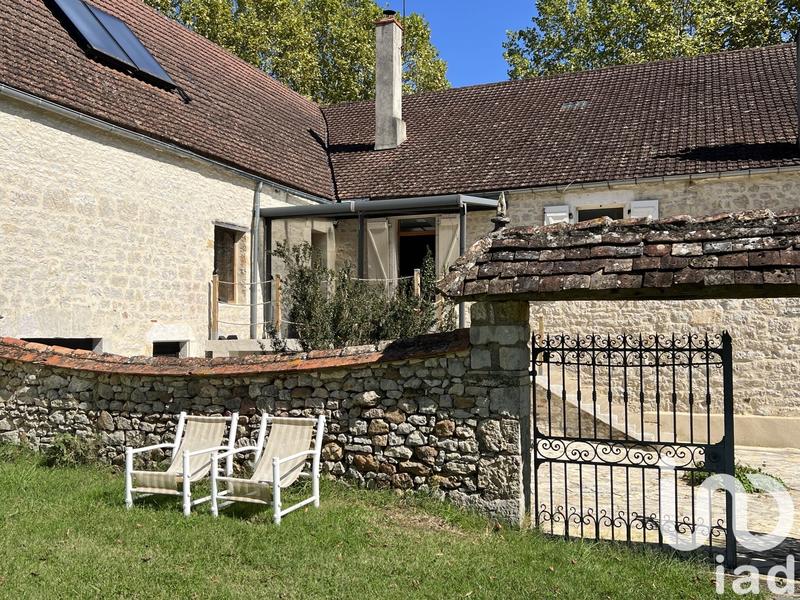Maison - 357 m² - 11 pièces