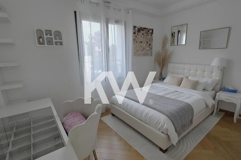 Maison d'architecte - 446 m² - 9 pièces