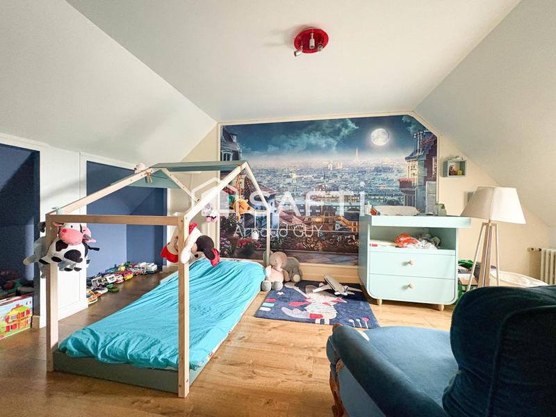 Maison - 206 m² - 9 pièces