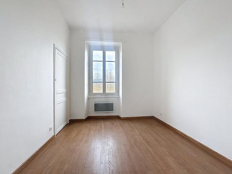 Appartement - 97 m² - 5 pièces