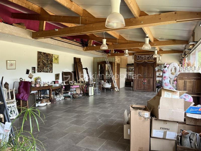 Bureau - 98 m² - 1 pièce