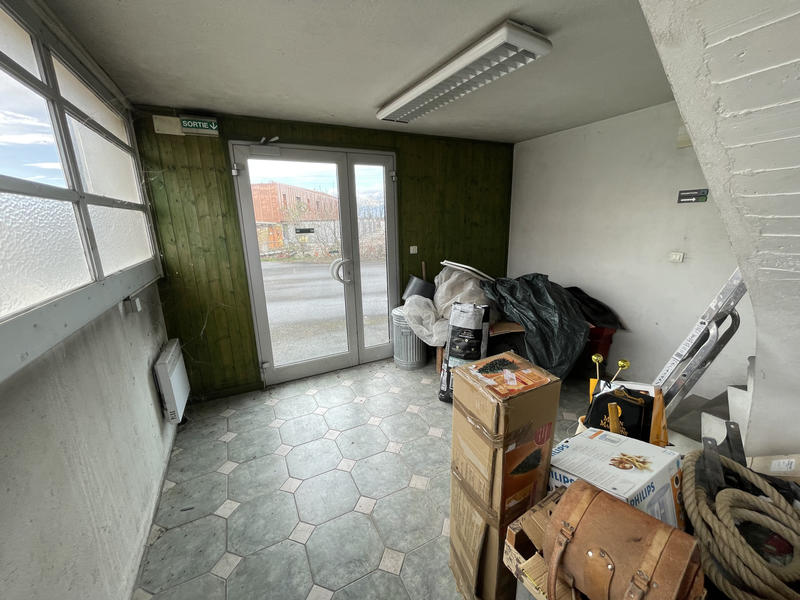 Local commercial - 1 260 m²