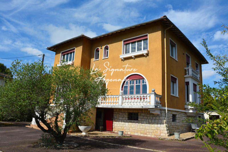 Maison - 217 m² - 7 pièces