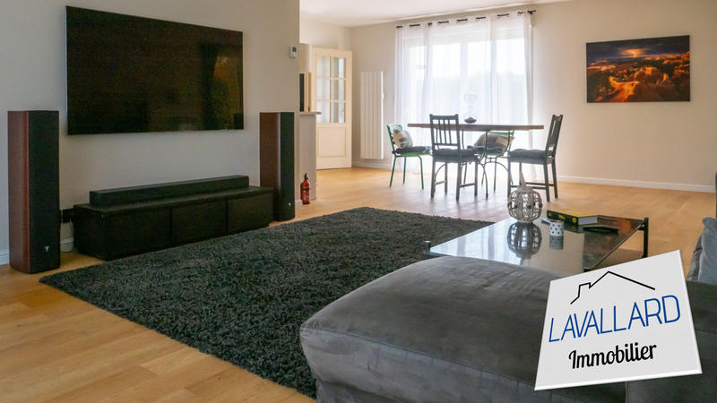 Maison - 175 m² - 9 pièces