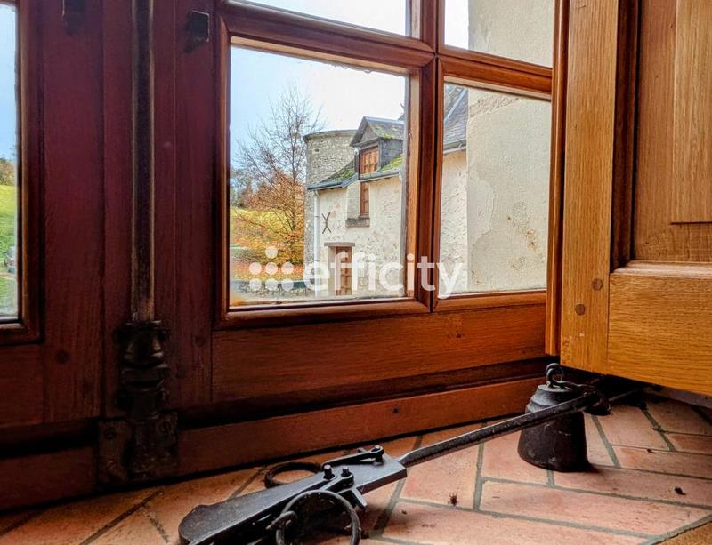 Demeure - 130 m² - 5 pièces