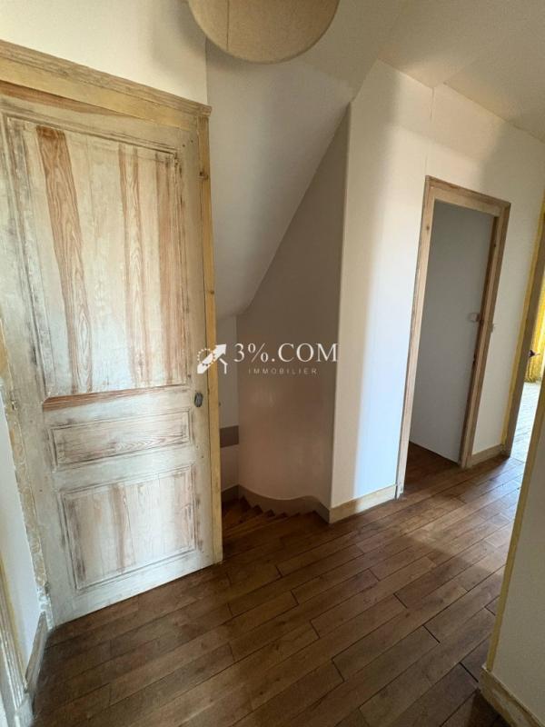 Maison - 258 m² - 10 pièces