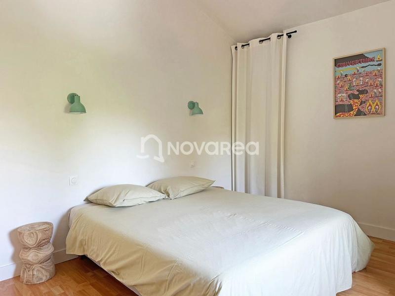 Maison - 312 m² - 9 pièces