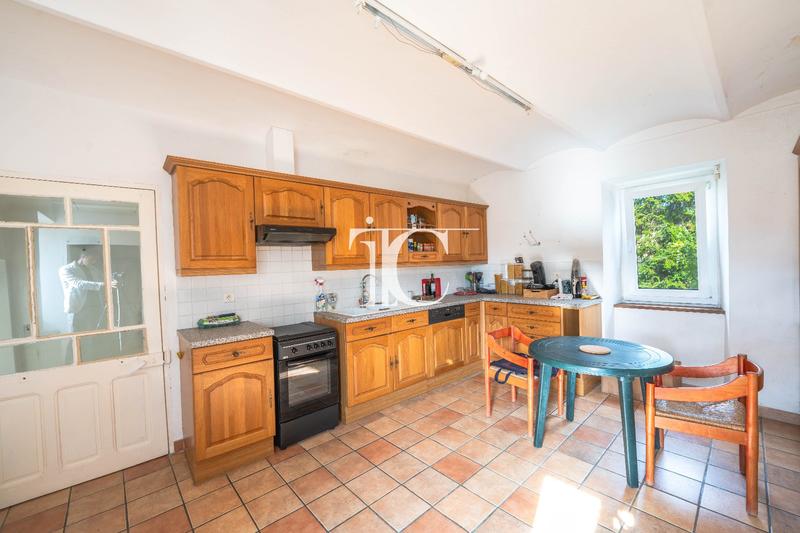 Maison - 208 m² - 5 pièces