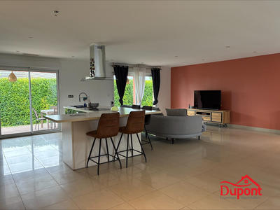 Maison - 212 m² - 6 pièces