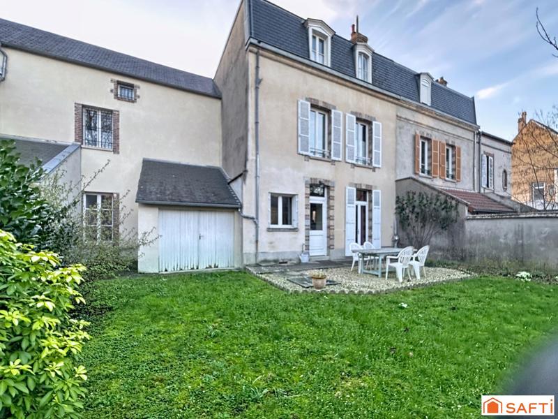 Maison - 183 m² - 9 pièces