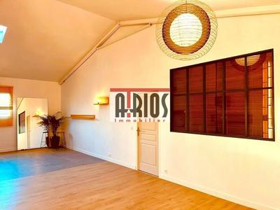 Bureau - 99 m² - 6 pièces