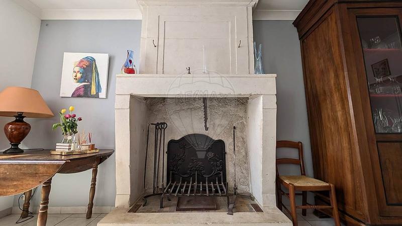 Maison - 210 m² - 9 pièces