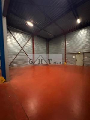 Entrepôt - 970 m²