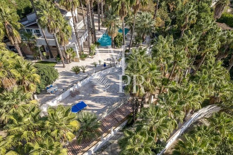 Villa - 518 m² - 10 pièces