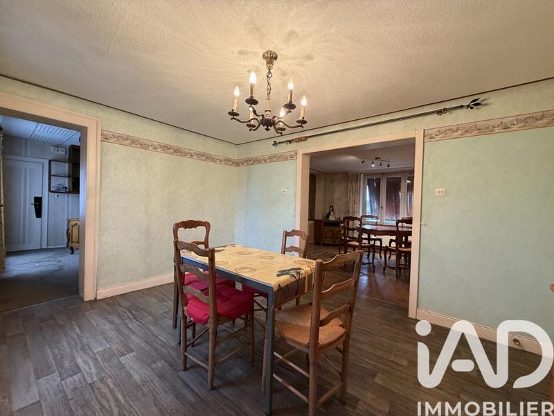 Maison - 248 m² - 7 pièces